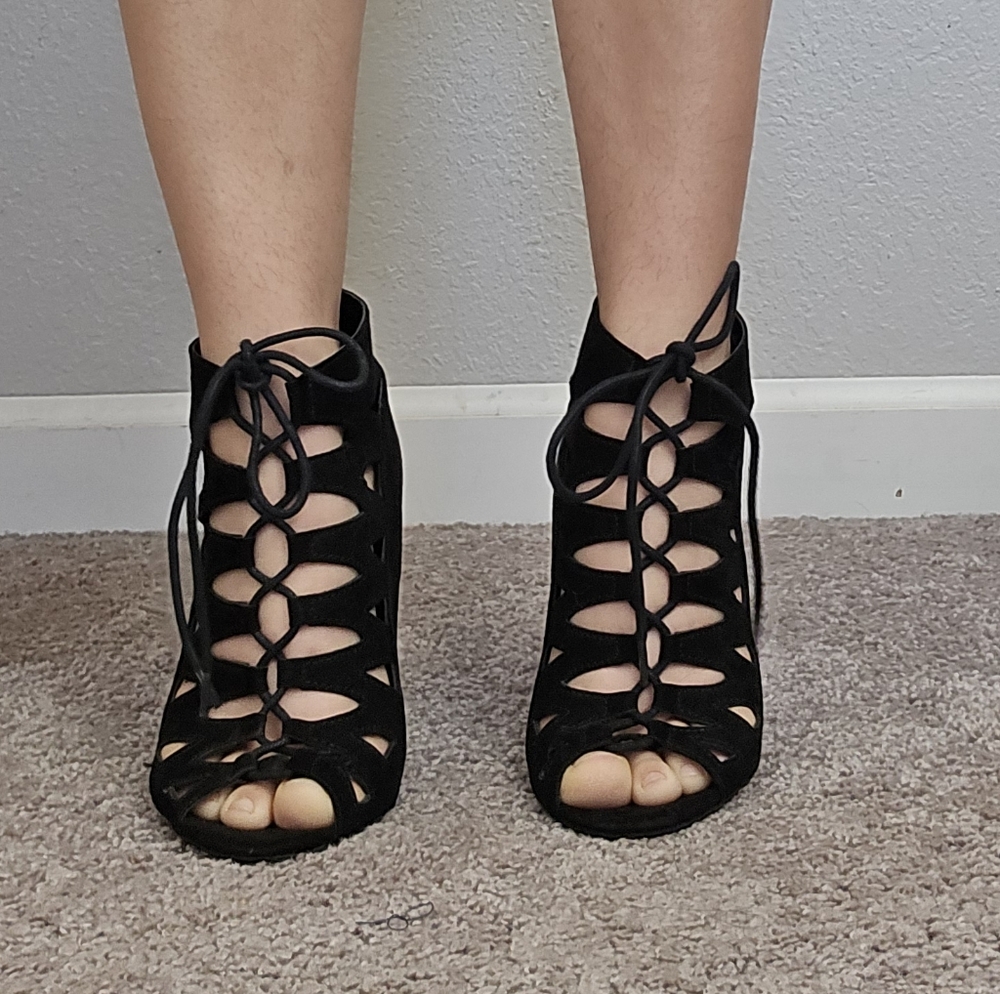 Chinese Laundry Z Lady Day Black Micro Suede Heels size 5.5
